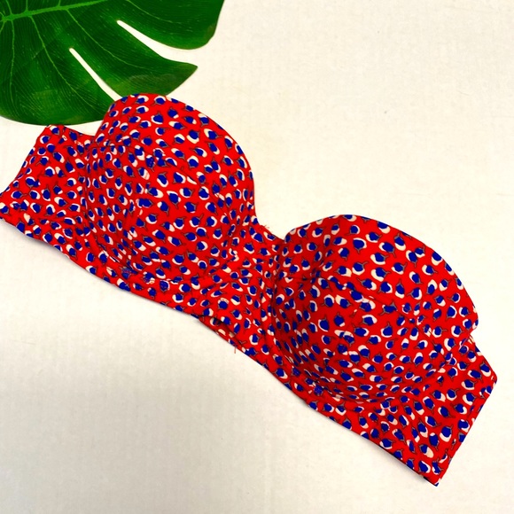J. Crew Other - JCrew Cupped printed Bikini Top